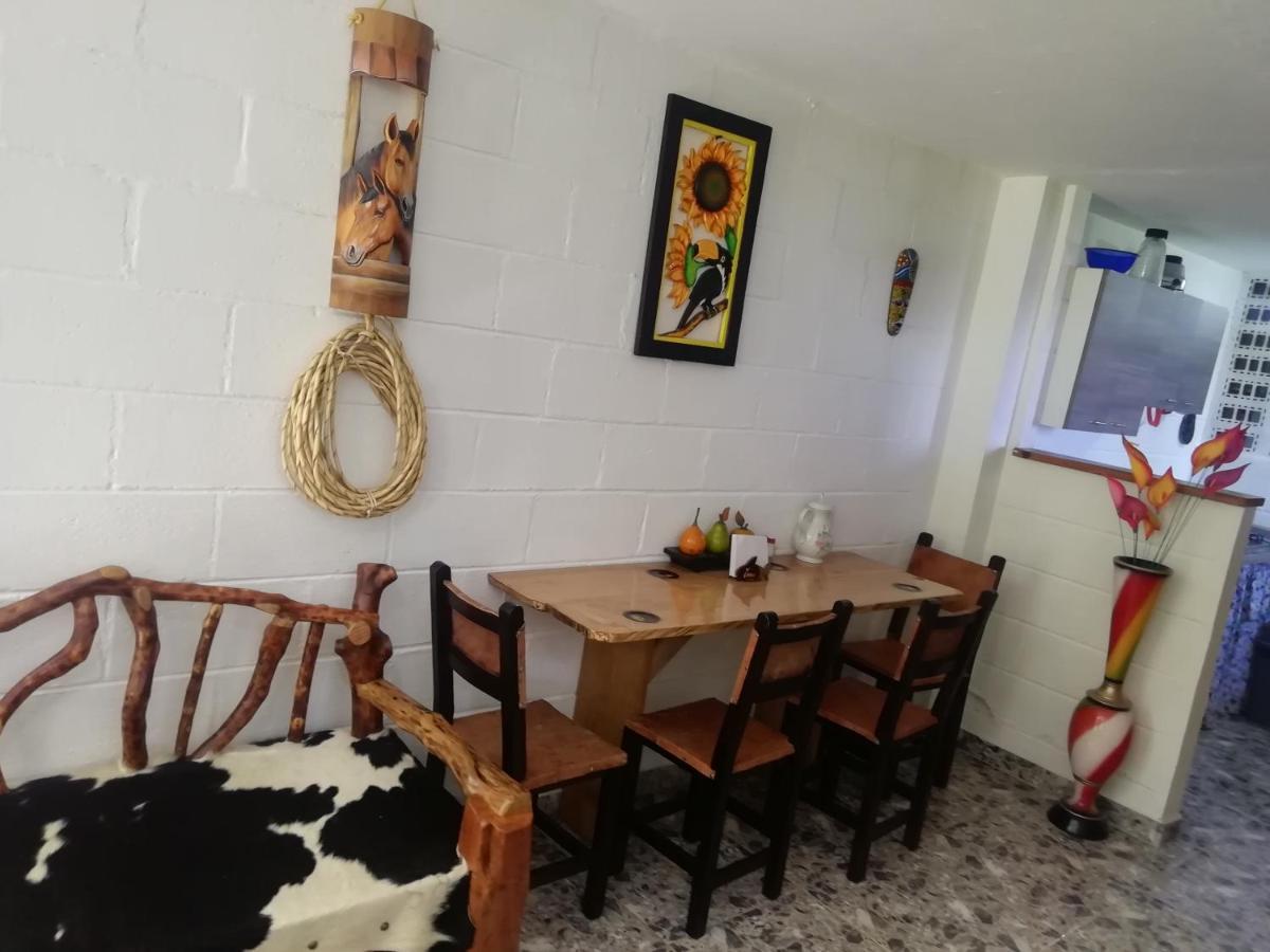 Apartamento Campestre Medellin Luaran gambar