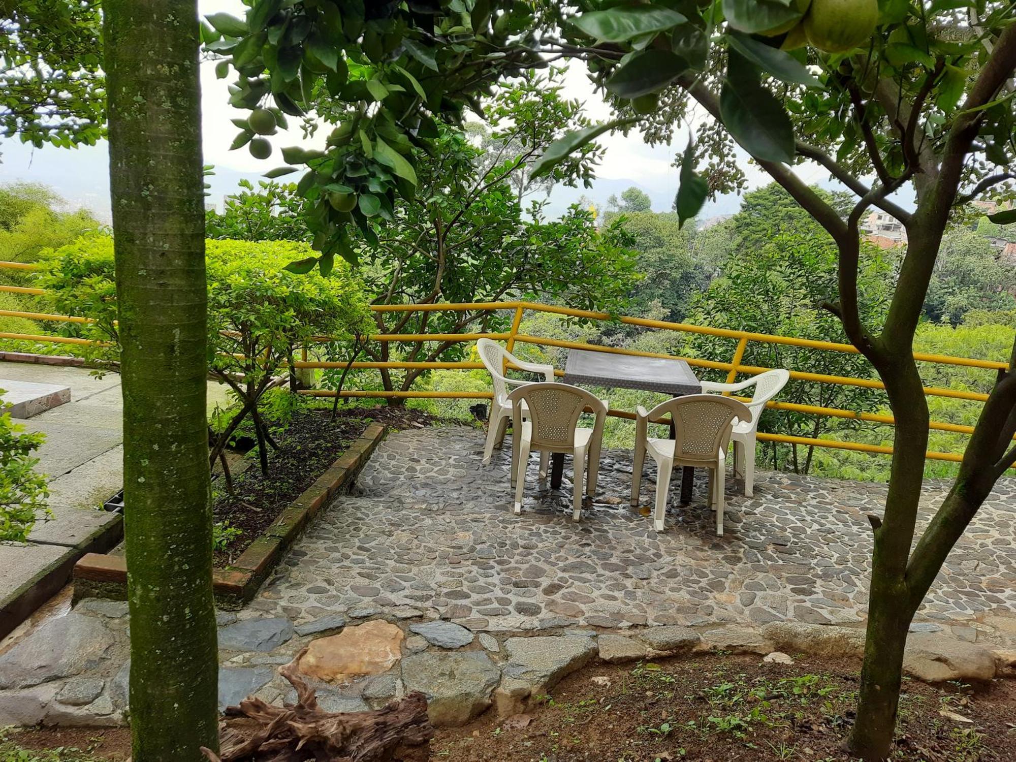 Apartamento Campestre Medellin Luaran gambar